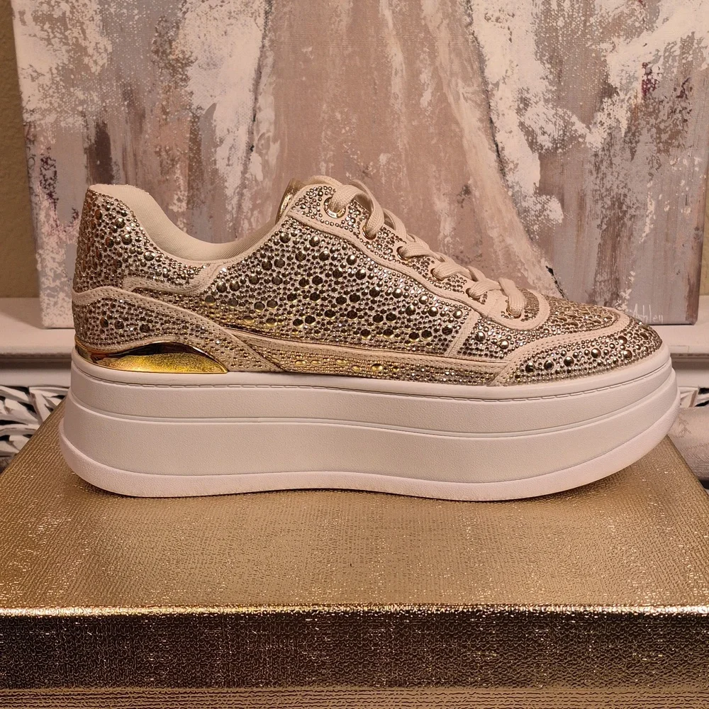 Michael Kors Hayes Lace Up Sneaker - Picture 4 of 8